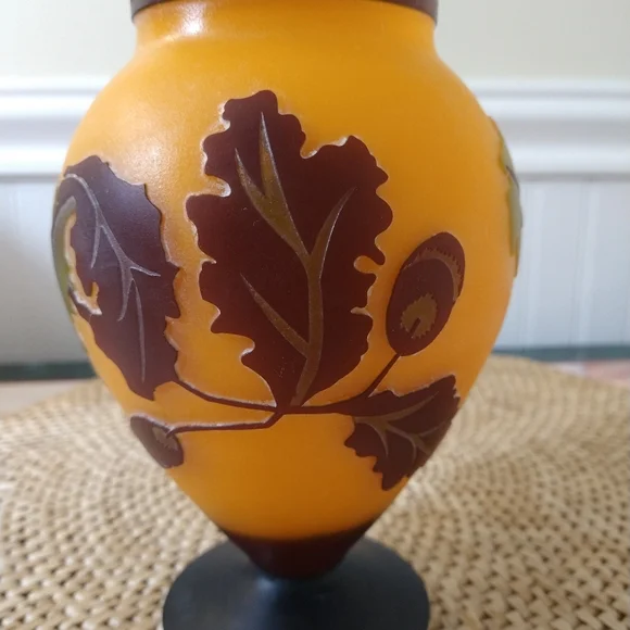 Vintage Chinese Peking Glass Vase